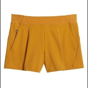 athleta textured brooklyn shorts size 10